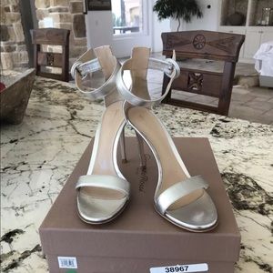Gianvito Rossi Portofino 105 Napa silver pump